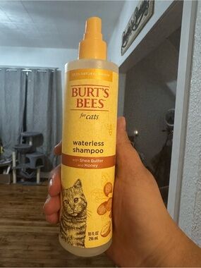 Burt's Bees Yellow Waterless Shampoo Spray for Cats